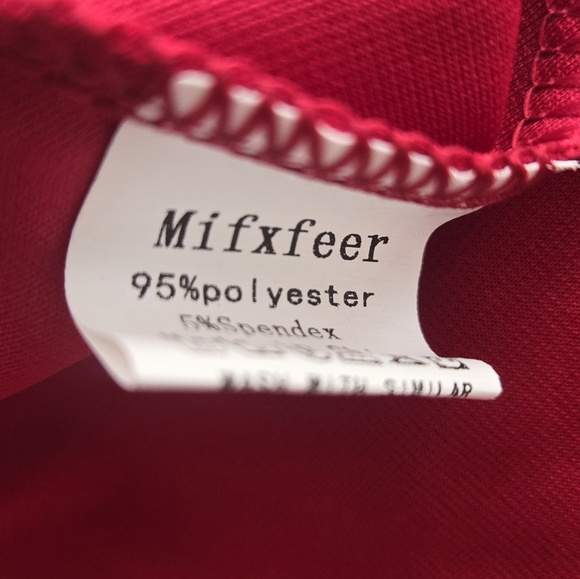 Beautiful Red Dress NWT - Picture 10 of 12